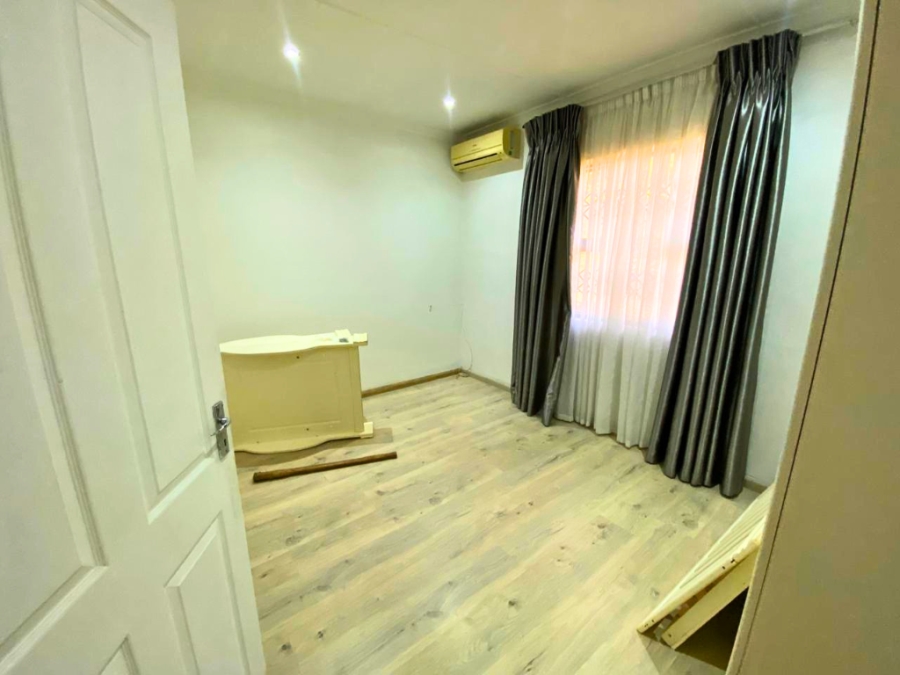 4 Bedroom Property for Sale in Bakerville Heights KwaZulu-Natal