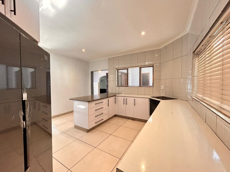 7 Bedroom Property for Sale in Meer En See KwaZulu-Natal