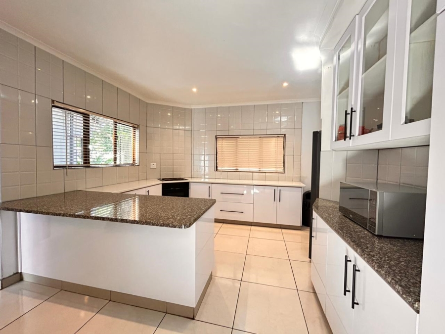 7 Bedroom Property for Sale in Meer En See KwaZulu-Natal