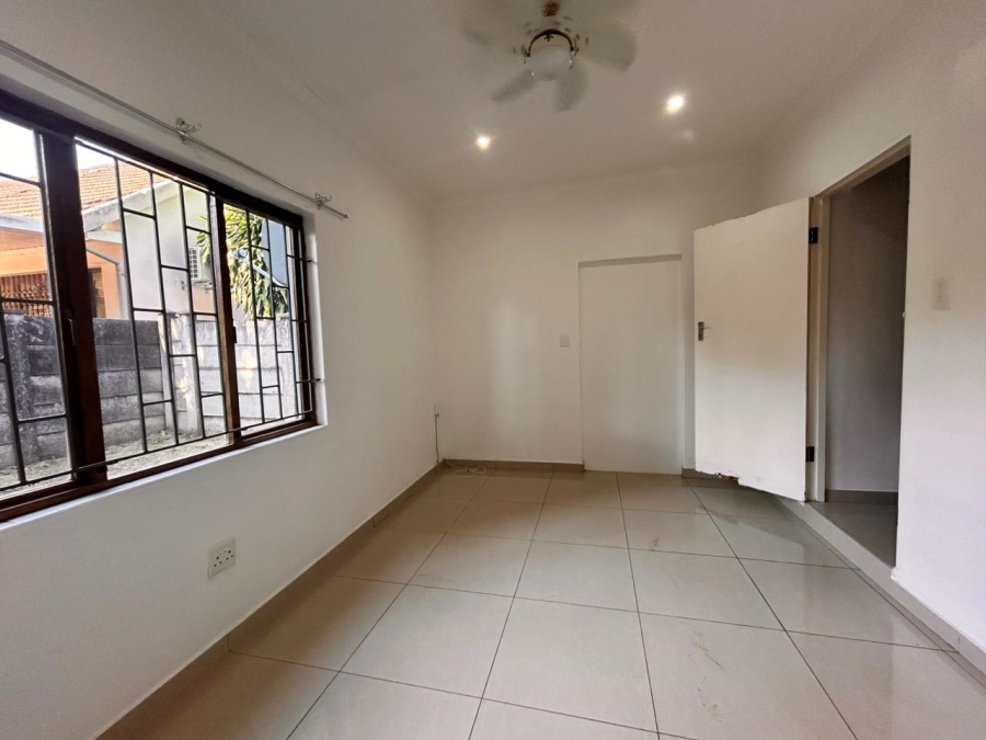 7 Bedroom Property for Sale in Meer En See KwaZulu-Natal