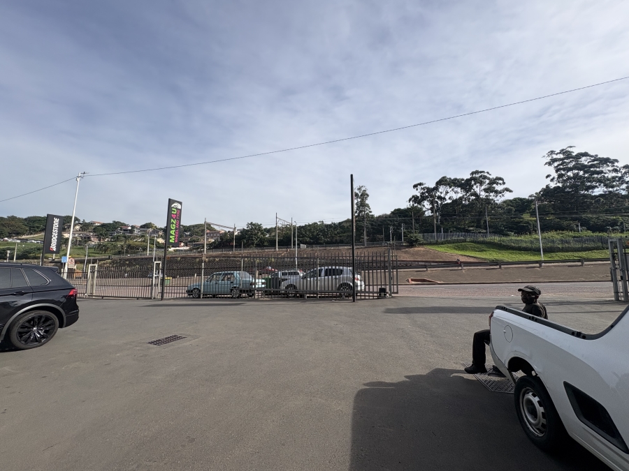 To Let Commercial Property for Rent in Briardene KwaZulu-Natal