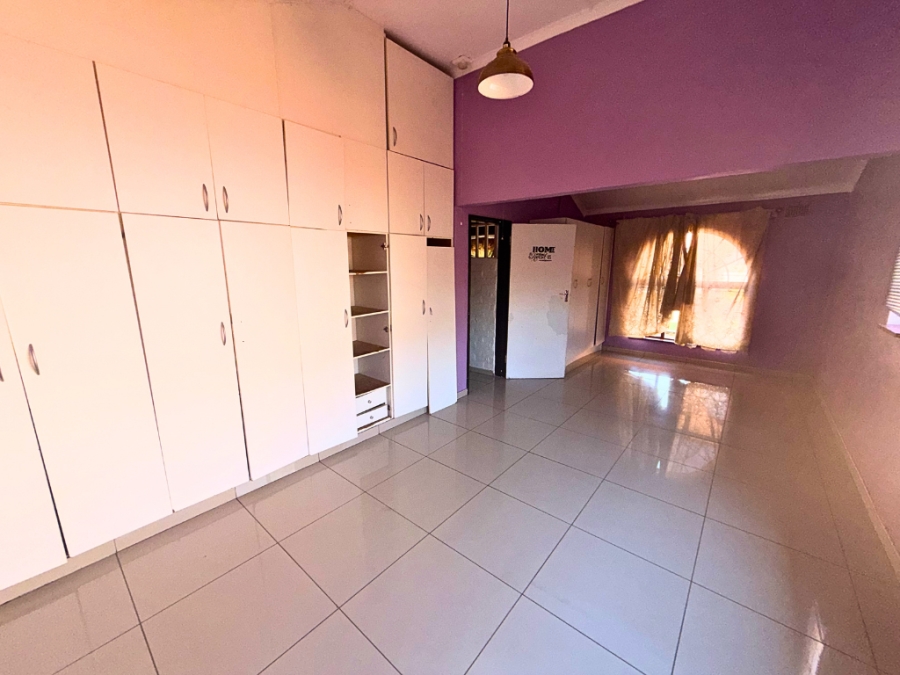 5 Bedroom Property for Sale in Chasedene KwaZulu-Natal