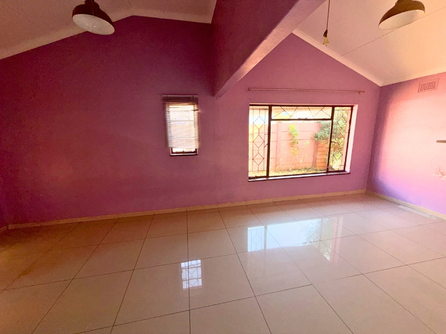 5 Bedroom Property for Sale in Chasedene KwaZulu-Natal