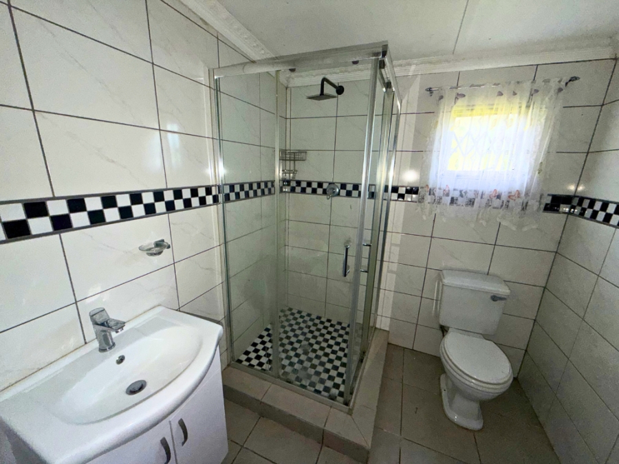 5 Bedroom Property for Sale in Chasedene KwaZulu-Natal