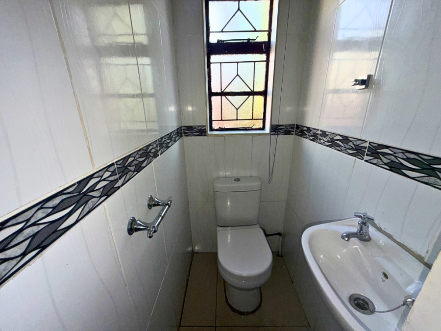 5 Bedroom Property for Sale in Chasedene KwaZulu-Natal