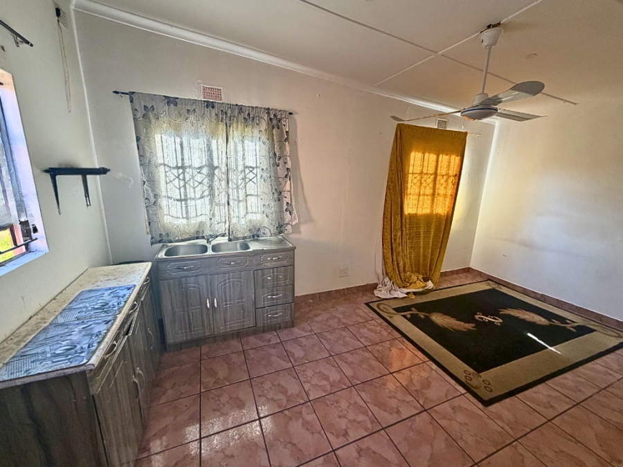 5 Bedroom Property for Sale in Chasedene KwaZulu-Natal