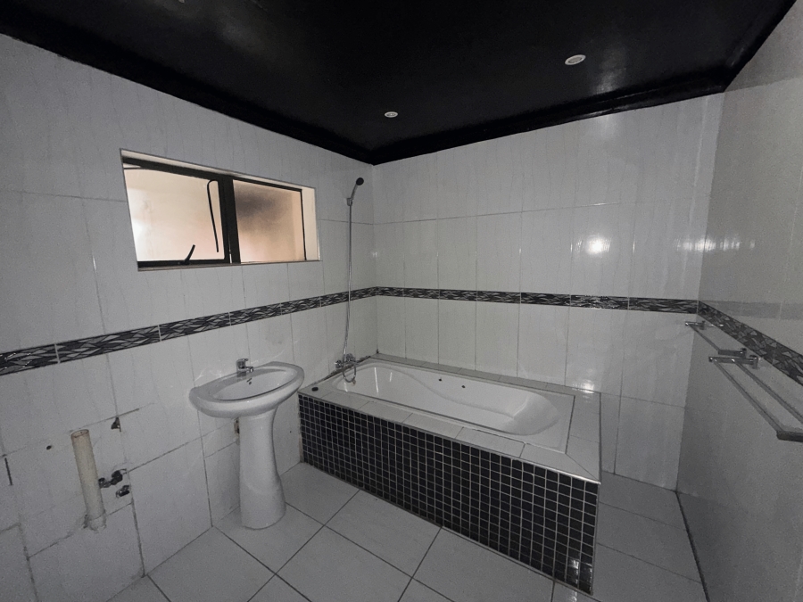 4 Bedroom Property for Sale in Chasedene KwaZulu-Natal