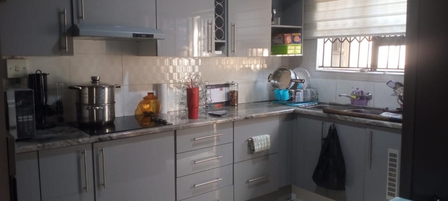 3 Bedroom Property for Sale in Acaciaville KwaZulu-Natal
