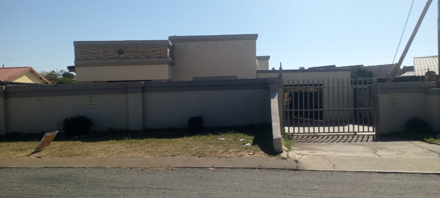 3 Bedroom Property for Sale in Acaciaville KwaZulu-Natal