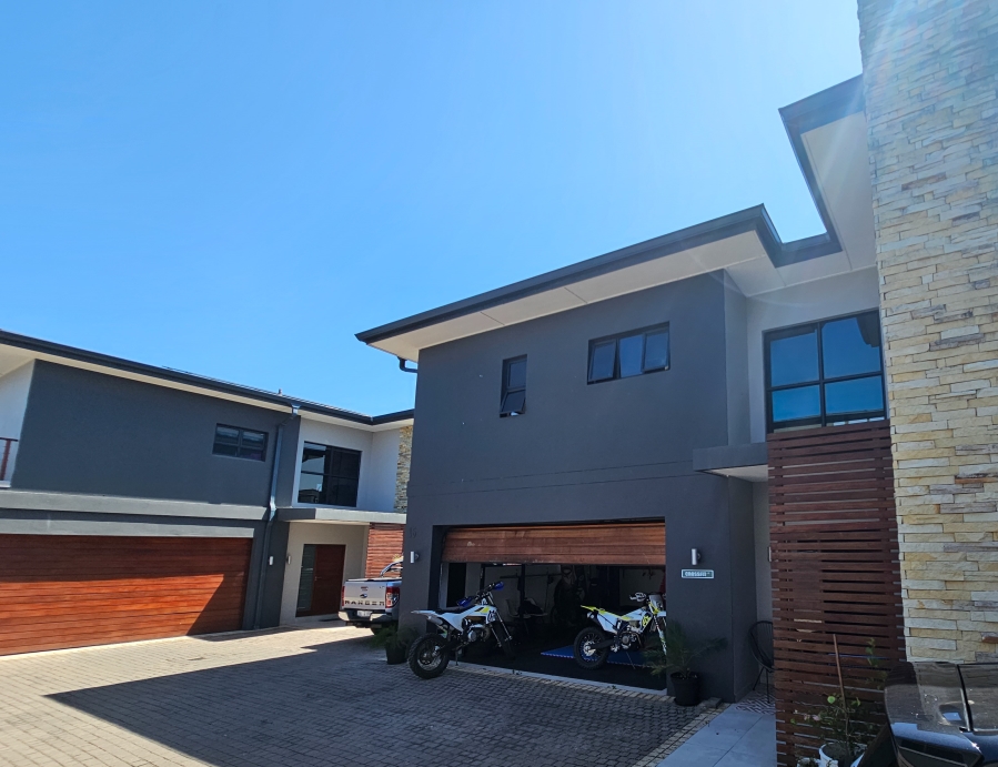 4 Bedroom Property for Sale in New Salt Rock City KwaZulu-Natal