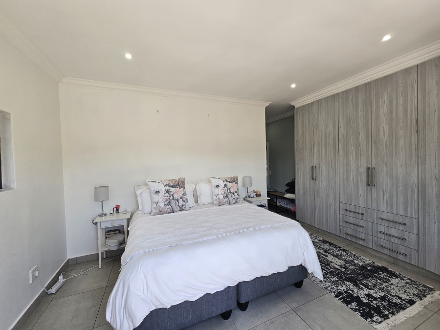 4 Bedroom Property for Sale in New Salt Rock City KwaZulu-Natal
