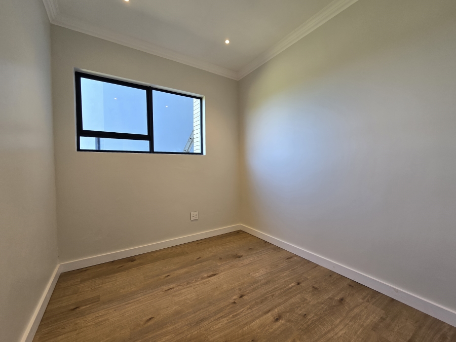 4 Bedroom Property for Sale in New Salt Rock City KwaZulu-Natal