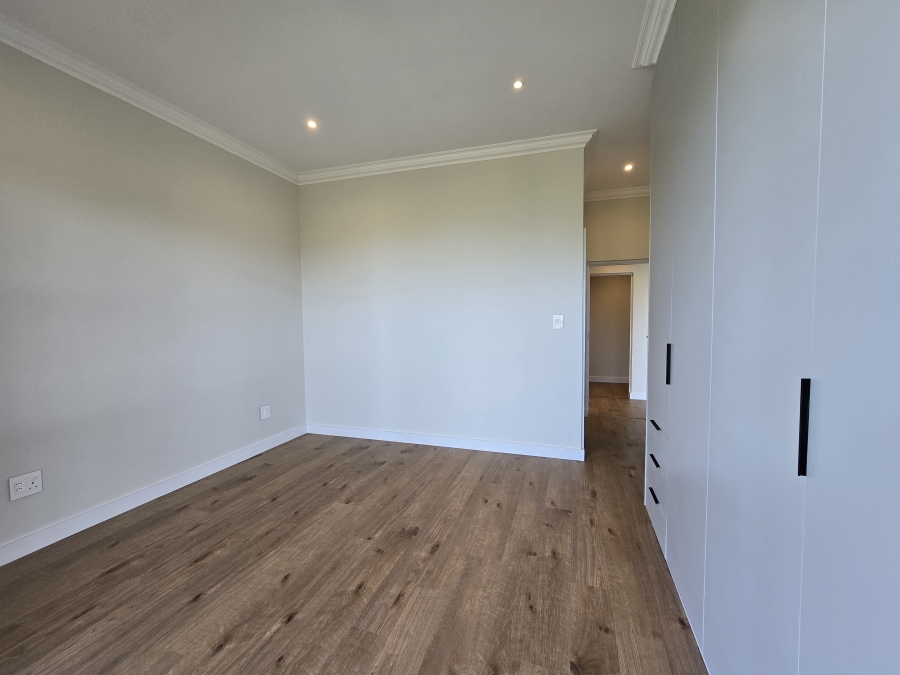 4 Bedroom Property for Sale in New Salt Rock City KwaZulu-Natal