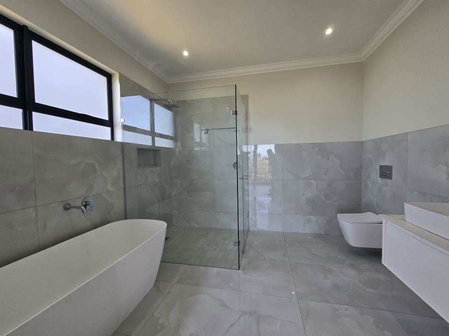 4 Bedroom Property for Sale in New Salt Rock City KwaZulu-Natal