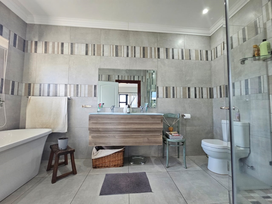 3 Bedroom Property for Sale in New Salt Rock City KwaZulu-Natal