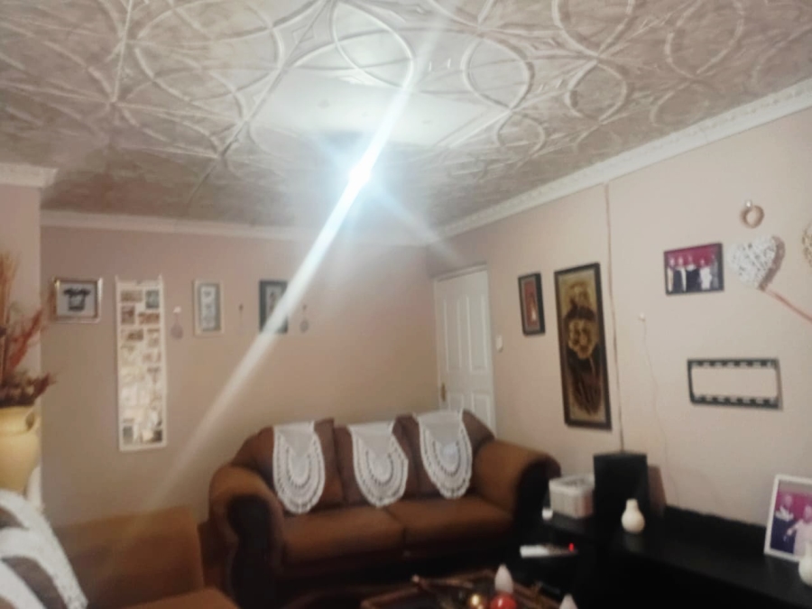 3 Bedroom Property for Sale in Honeydale KwaZulu-Natal
