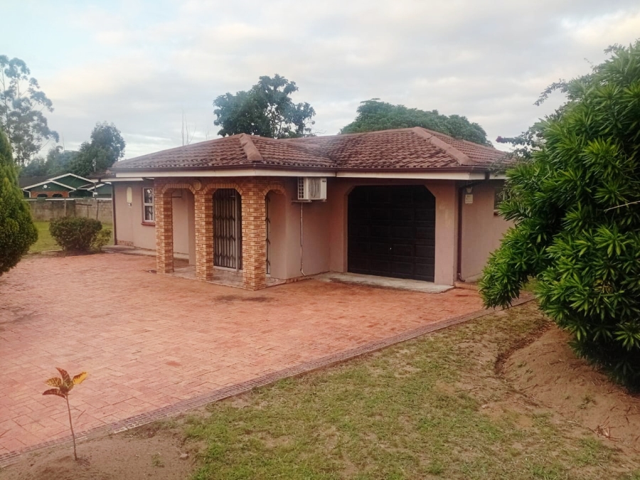 3 Bedroom Property for Sale in Honeydale KwaZulu-Natal