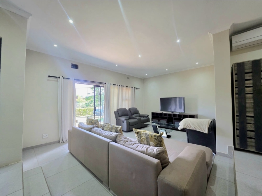 4 Bedroom Property for Sale in Amanzimtoti KwaZulu-Natal