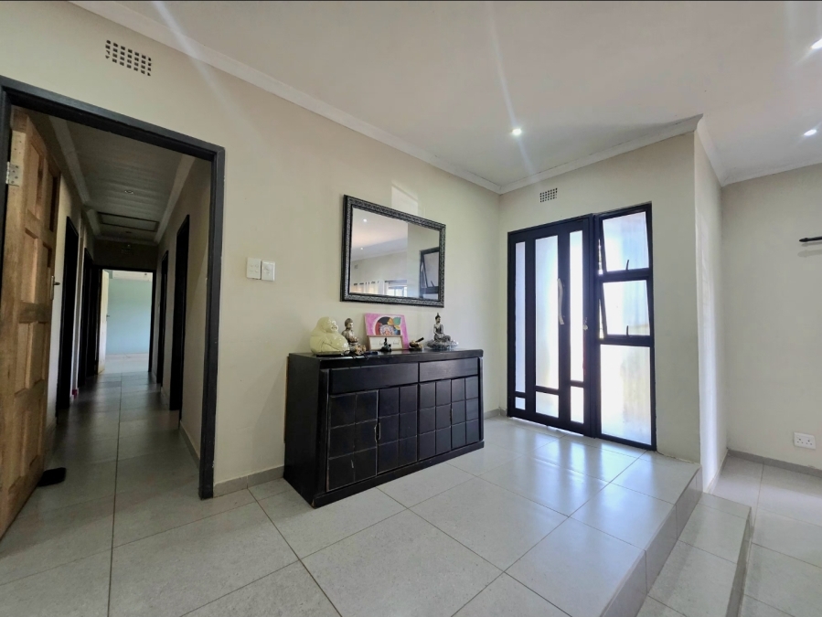 4 Bedroom Property for Sale in Amanzimtoti KwaZulu-Natal