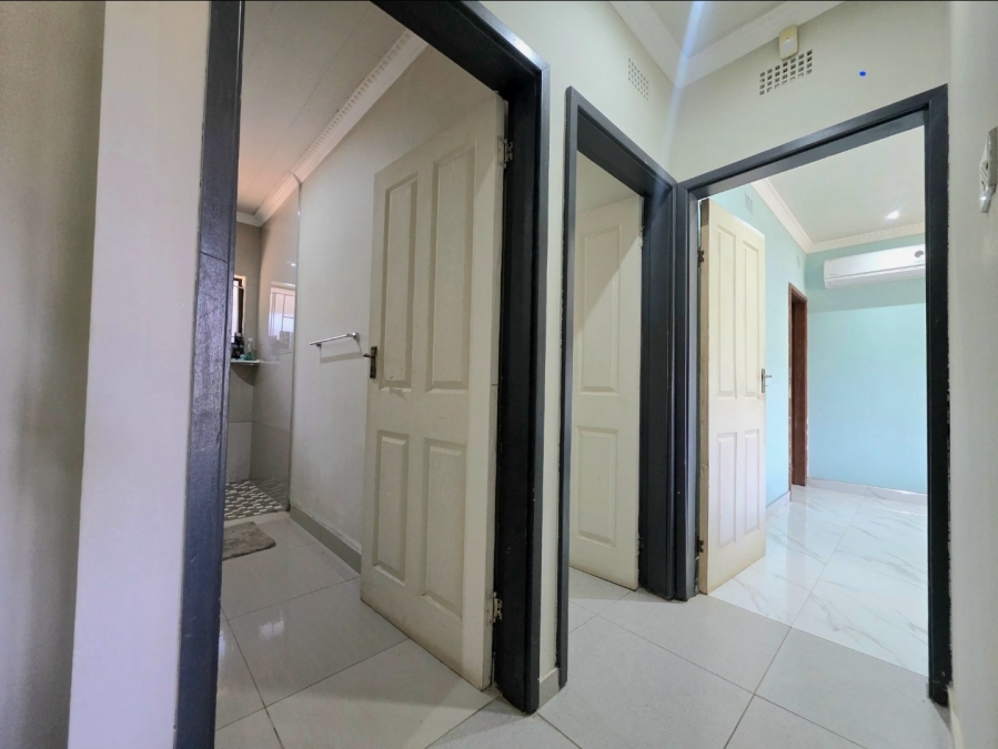 4 Bedroom Property for Sale in Amanzimtoti KwaZulu-Natal