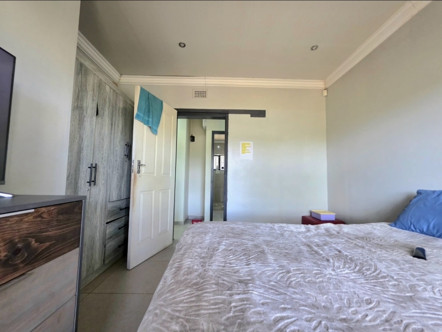 4 Bedroom Property for Sale in Amanzimtoti KwaZulu-Natal