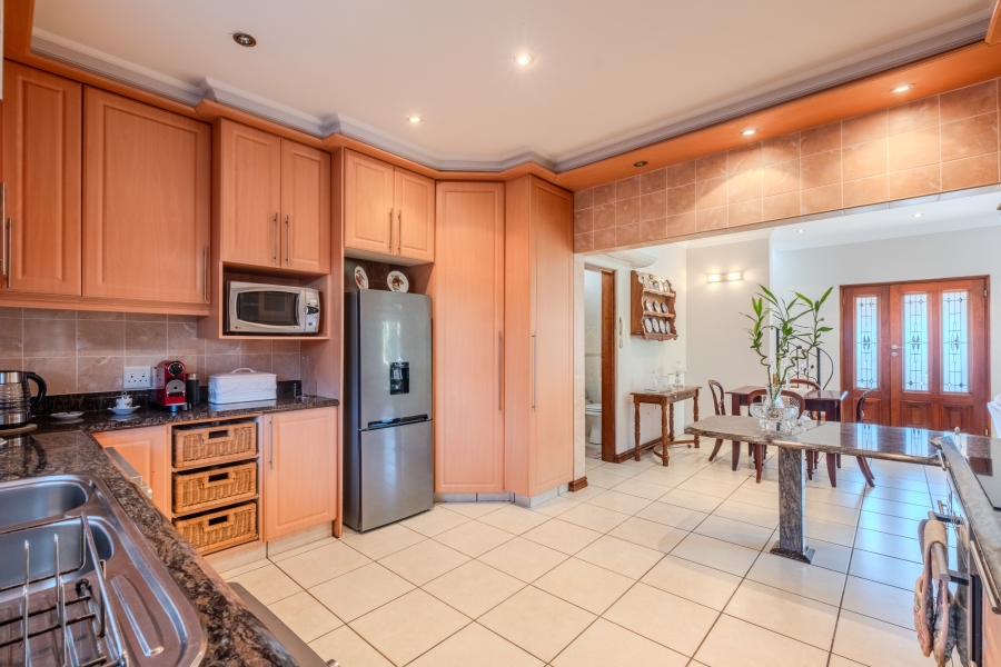 7 Bedroom Property for Sale in Umhlanga KwaZulu-Natal