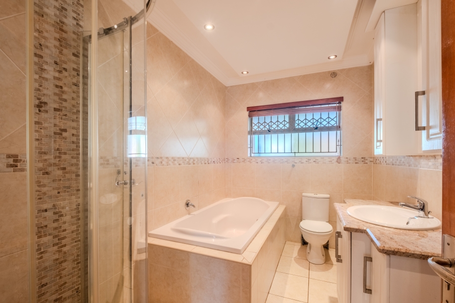 7 Bedroom Property for Sale in Umhlanga KwaZulu-Natal