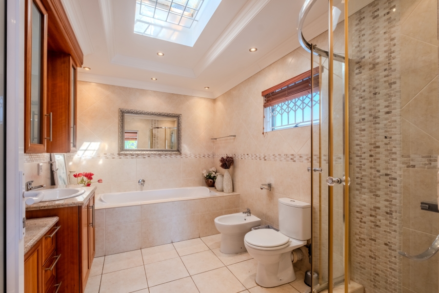 7 Bedroom Property for Sale in Umhlanga KwaZulu-Natal