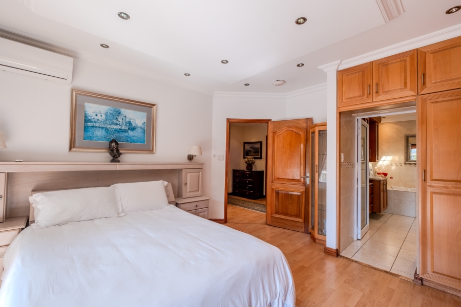7 Bedroom Property for Sale in Umhlanga KwaZulu-Natal