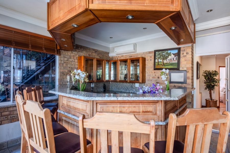 7 Bedroom Property for Sale in Umhlanga KwaZulu-Natal