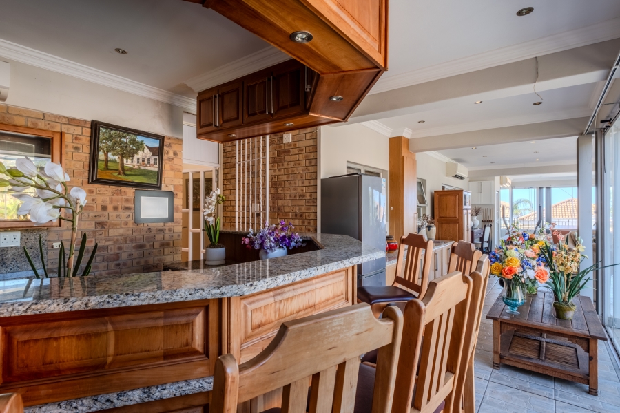 7 Bedroom Property for Sale in Umhlanga KwaZulu-Natal