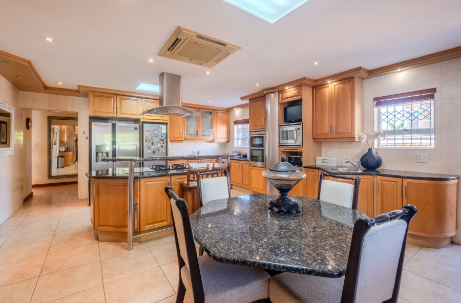 7 Bedroom Property for Sale in Umhlanga KwaZulu-Natal