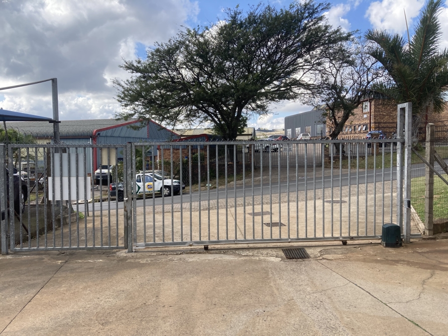 To Let Commercial Property for Rent in Westmead KwaZulu-Natal