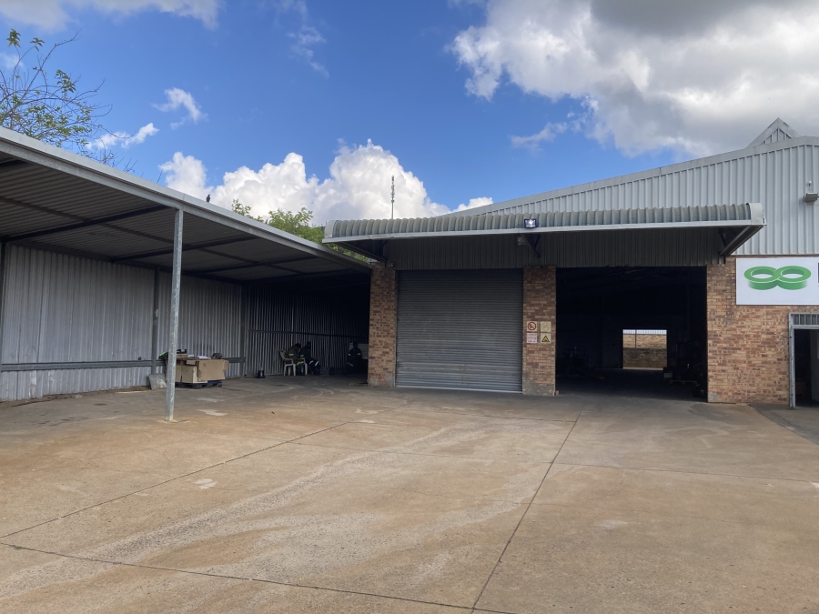 To Let Commercial Property for Rent in Westmead KwaZulu-Natal