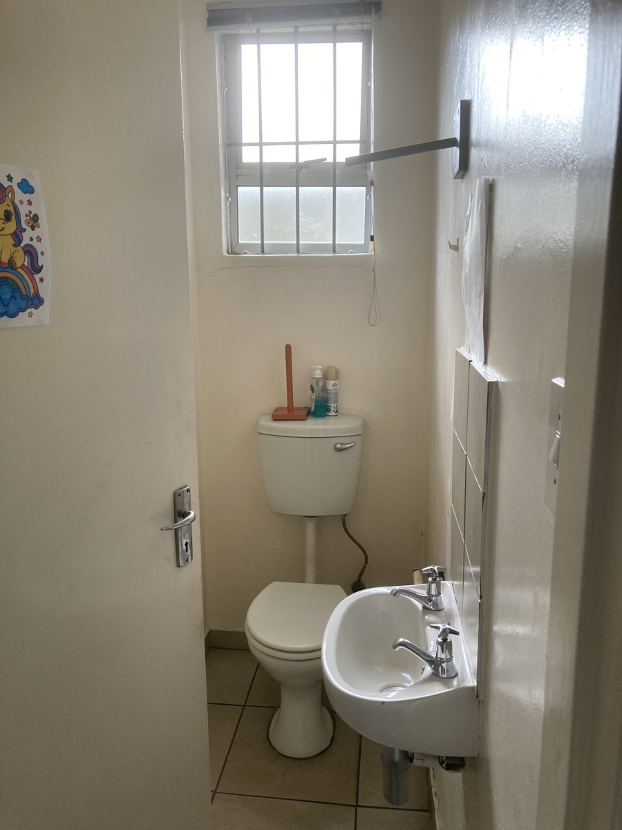 To Let Commercial Property for Rent in Westmead KwaZulu-Natal