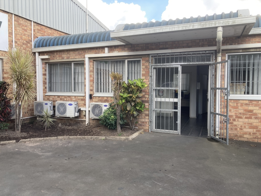 To Let Commercial Property for Rent in Westmead KwaZulu-Natal