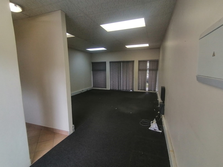 To Let Commercial Property for Rent in Umhlanga Ridge KwaZulu-Natal