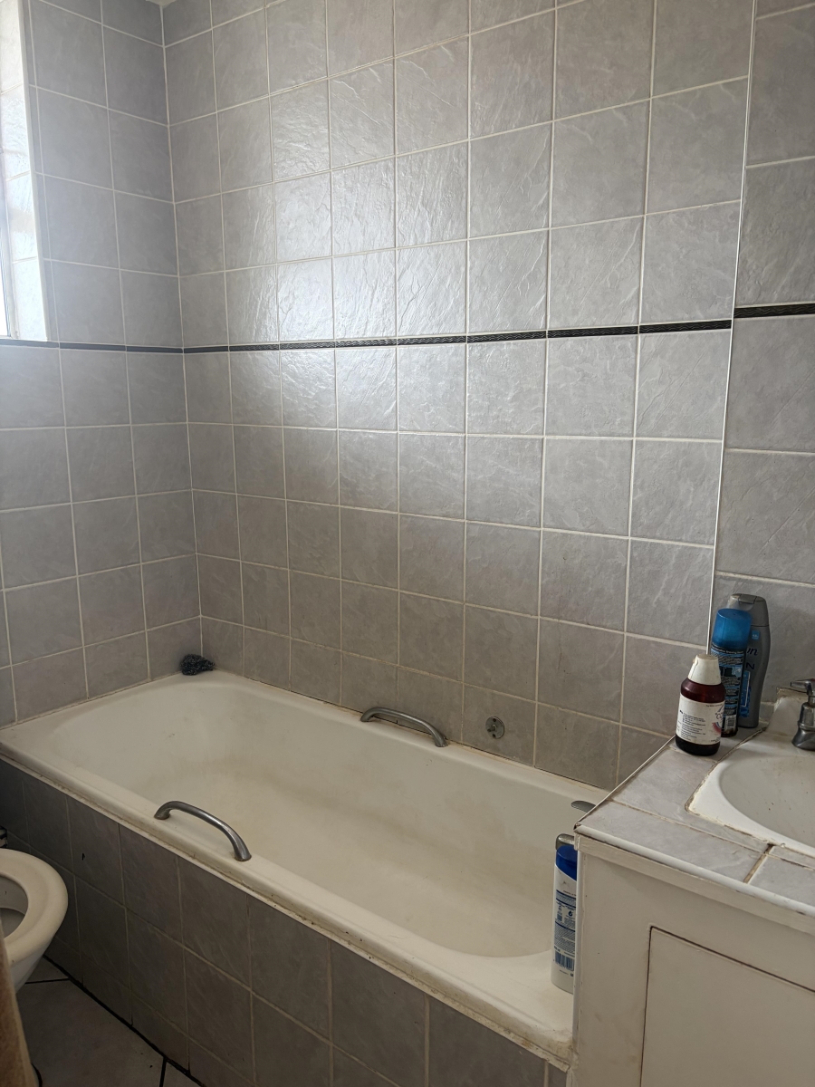 1 Bedroom Property for Sale in Doonside KwaZulu-Natal