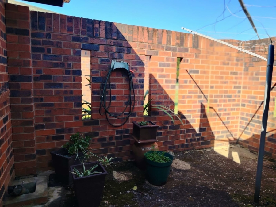 To Let 2 Bedroom Property for Rent in Howick KwaZulu-Natal