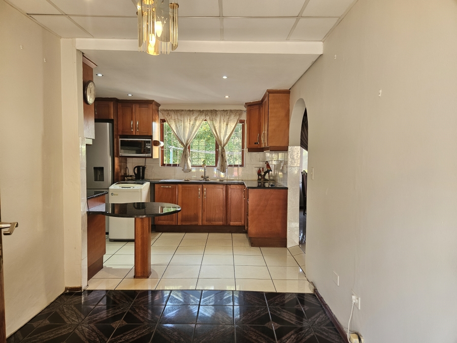 4 Bedroom Property for Sale in Pinelands KwaZulu-Natal