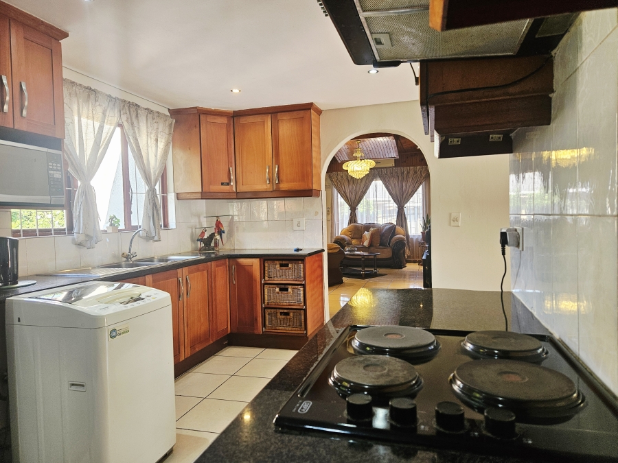 4 Bedroom Property for Sale in Pinelands KwaZulu-Natal