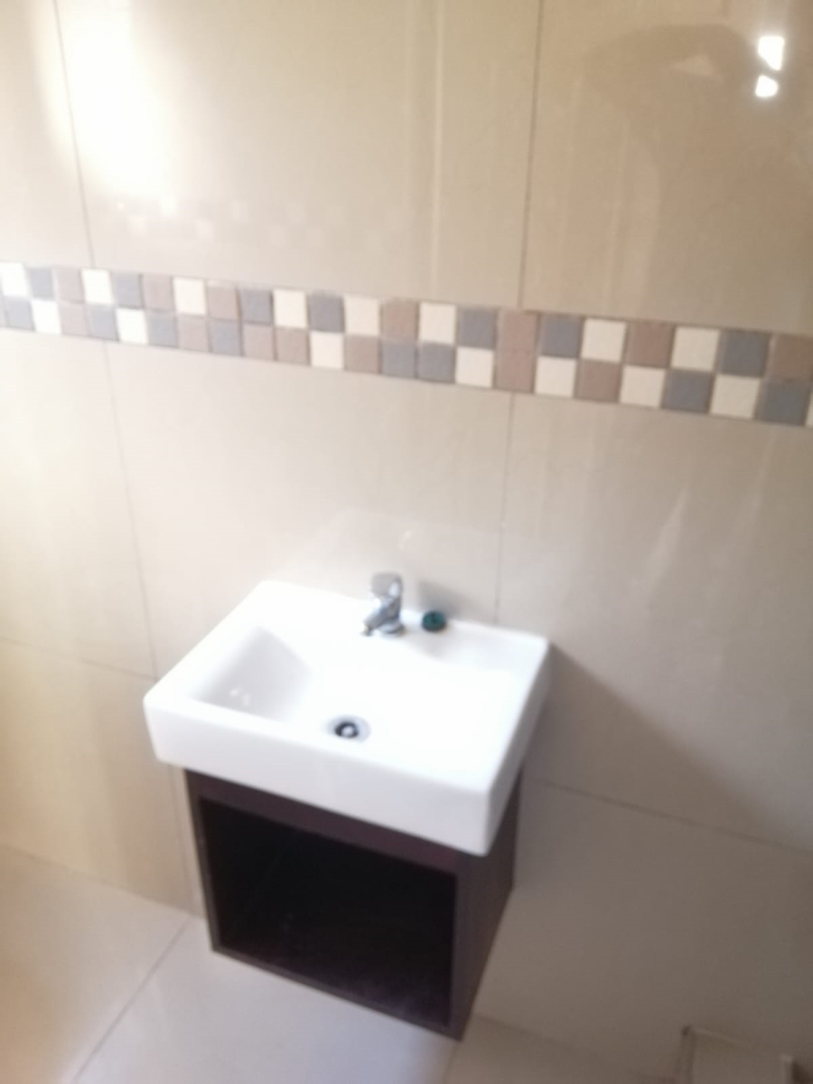 To Let 1 Bedroom Property for Rent in Yellowwood Park KwaZulu-Natal