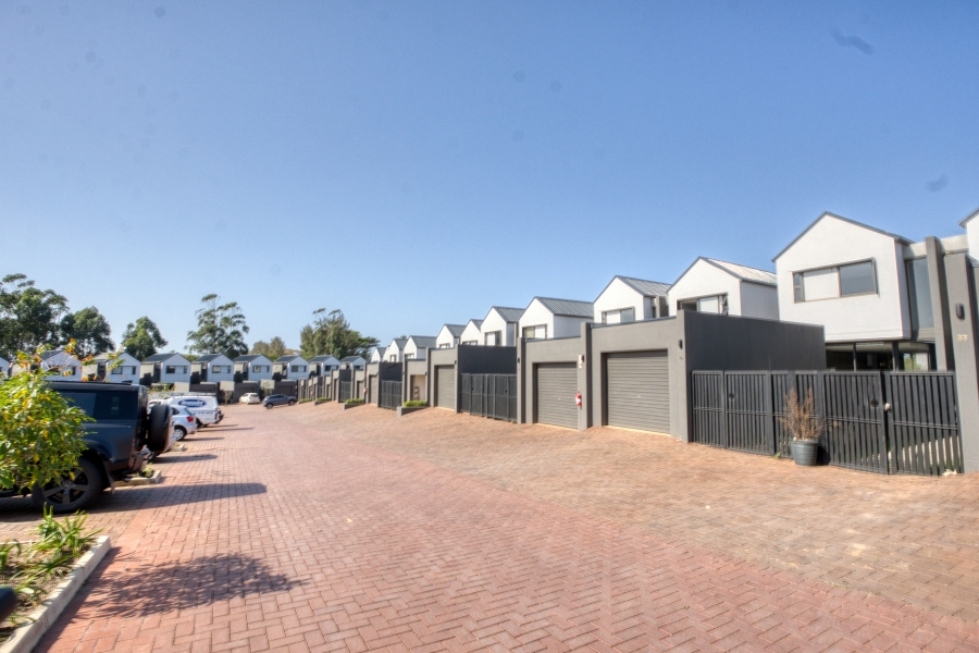 3 Bedroom Property for Sale in Elaleni Coastal Forest Estate KwaZulu-Natal