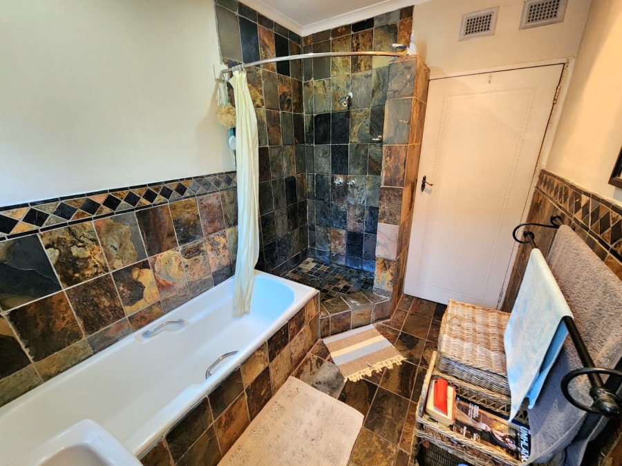 3 Bedroom Property for Sale in Chiltern Hills KwaZulu-Natal