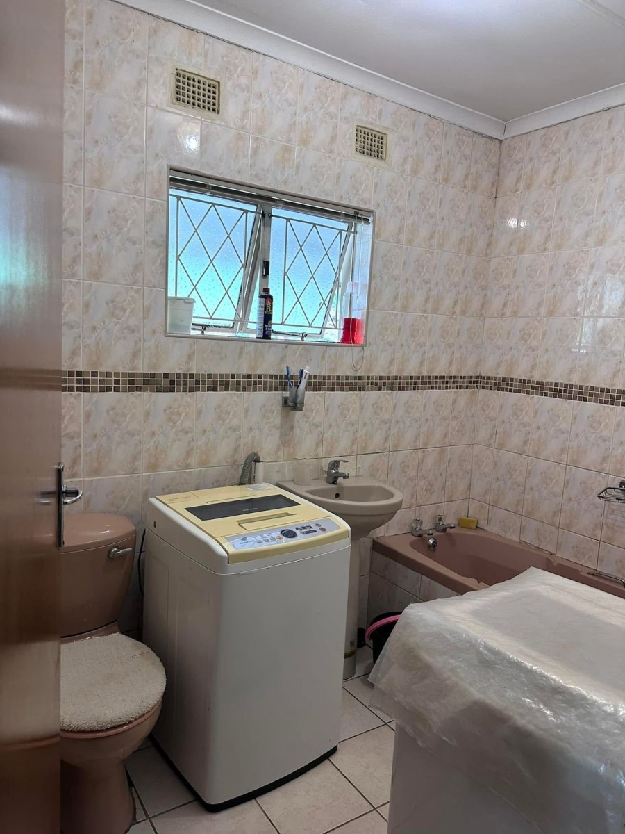 3 Bedroom Property for Sale in Glenwood KwaZulu-Natal