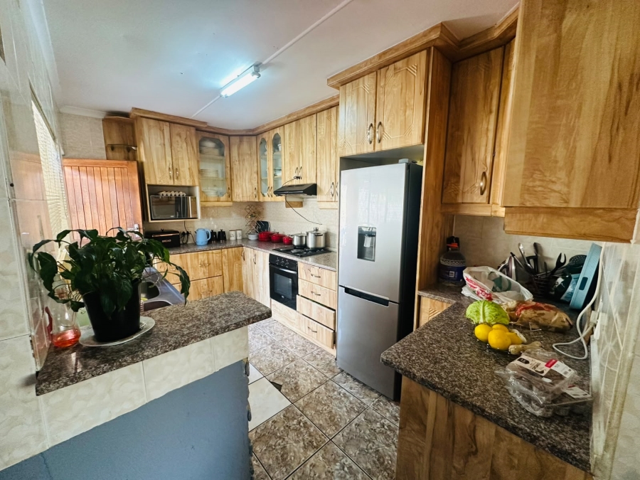 3 Bedroom Property for Sale in Glenwood KwaZulu-Natal