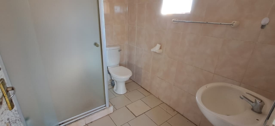 To Let 1 Bedroom Property for Rent in Empangeni Central KwaZulu-Natal