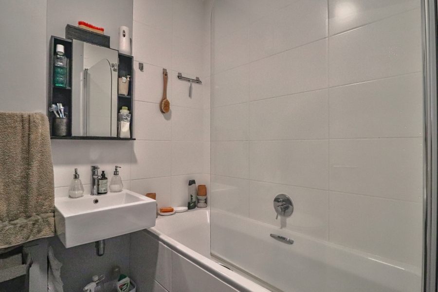 2 Bedroom Property for Sale in Umbogintwini KwaZulu-Natal