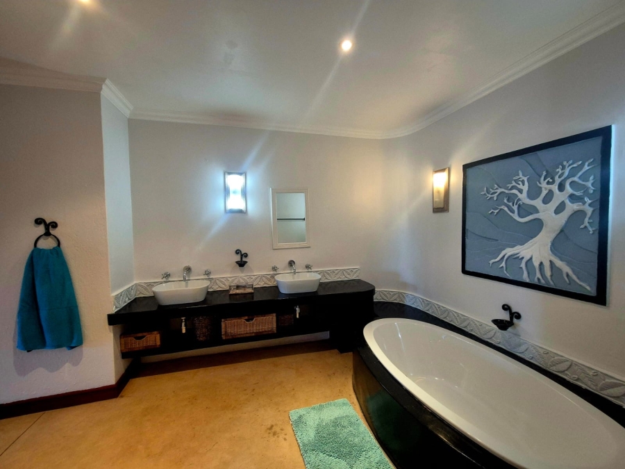 4 Bedroom Property for Sale in Salt Rock KwaZulu-Natal
