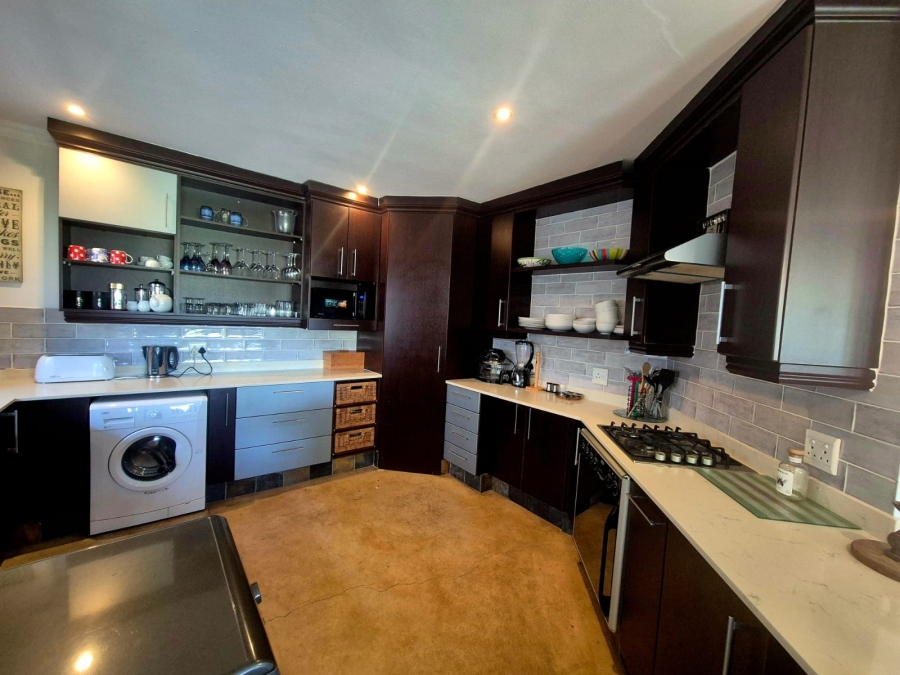 4 Bedroom Property for Sale in Salt Rock KwaZulu-Natal